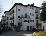 Sanatorium&Pensjonat Zbyszko jest nowoczesnym, monitorowanym, przystosowanym dla os�b niepe�nosprawnych obiektem, oddanym do u�ytku naszych go�ci we wrze�niu 2008 roku. Pensjonat po�o�ony jest na przeciwko Parku Zdrojowego.,pensjonat, noclegi, pokoje, willa, kwatery, hotel, gastronomia, wy�ywienie, sto��wka, turystyka, kwatery ptywatne, jadalnia, jedzenie. posi�ki, obiady 