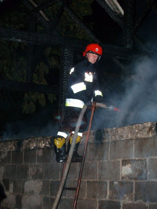 oblekon_pozar005.jpg