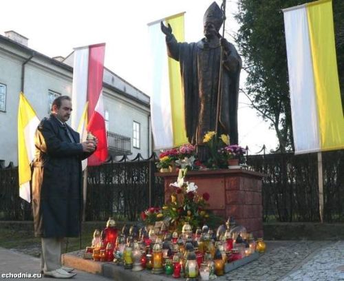 Busko_w_holdzie_dla_Papieza_s.jpg
