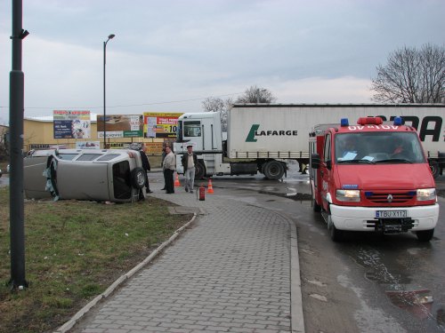 wypadek_busko010.jpg