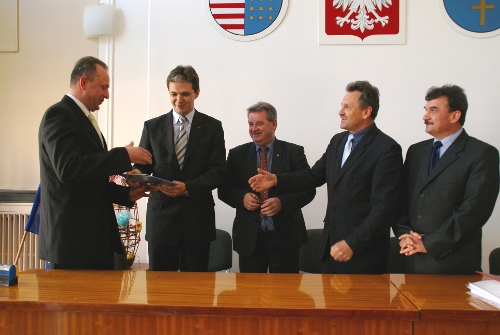 podpisanie_umowy01.jpg