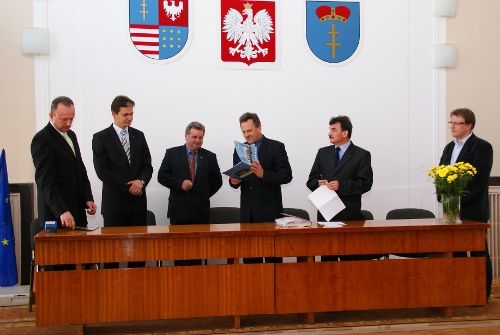 podpisanie_umowy02.jpg