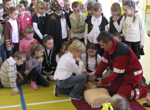 pinczow_bezpieczna_droga_do_szkoly001.jpg