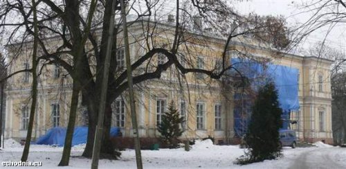 pinczow_renowacja_palacu001.jpg