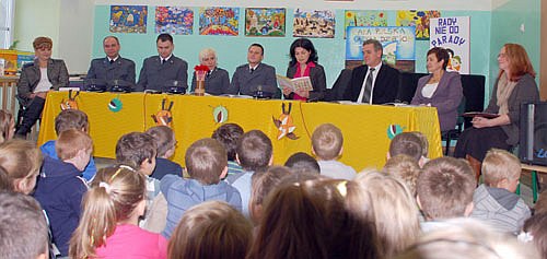 pinczow_czyta_dzieciom.jpg