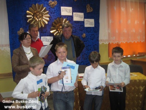 cala_polska_czyta002.JPG