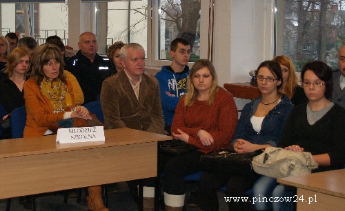 debata_pinczow03.jpg
