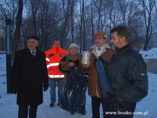 pomnik2.jpg