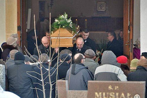 kurzeja_pogrzeb04.jpg