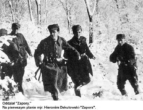 oficer1.jpg