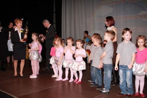 tanczace_przedszkolaki_pacanow002.jpg