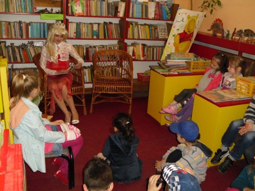 glosne_czytanie_biblioteka.jpg