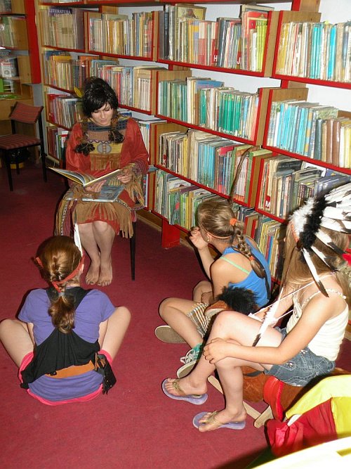 wakacje_w_pinczowskiej_bibliotece.jpg