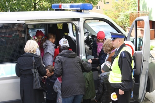 policjanci_u_przedszkolakow2.jpg