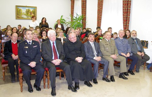 liceum_stopnica_mundurowi002.jpg