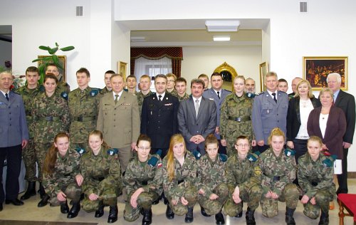 liceum_stopnica_mundurowi006.jpg