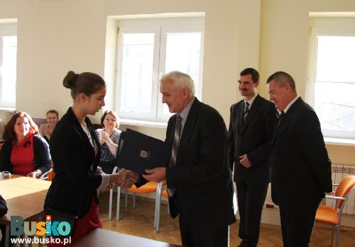 stypendia_burmistrza001.jpg