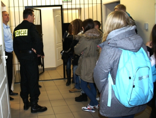 policja_gim_zbludowice1.jpg