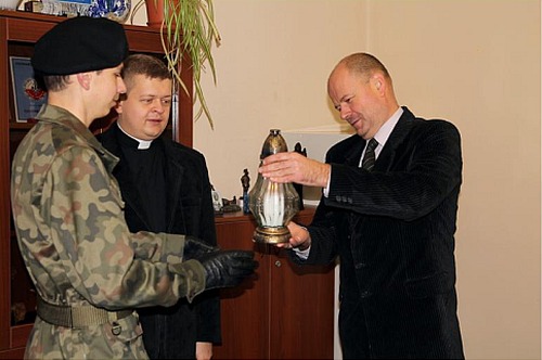 swiatelko_betlejemskie_kazimierza_1.jpg