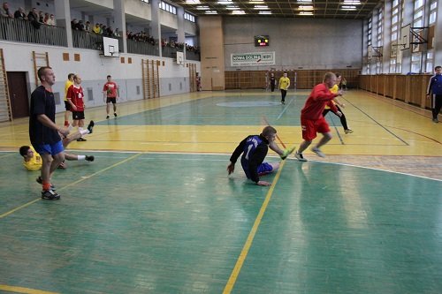 turniej_halowy_pinczow1.JPG