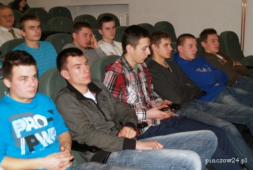 debata_pinczow1.jpg