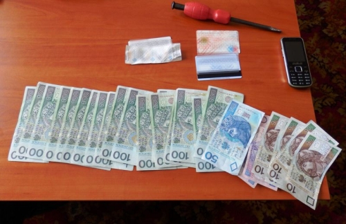 kradziez_pieniedzy.jpg