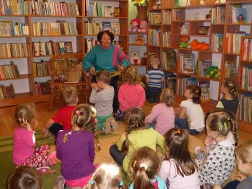 biblioteka_pinczow.jpg