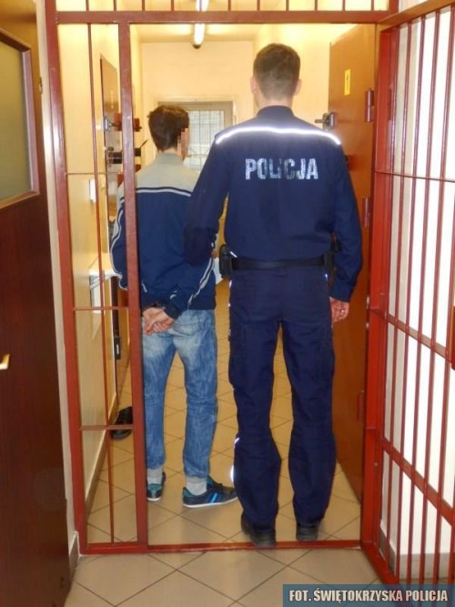 jedrzejow_policja.jpg