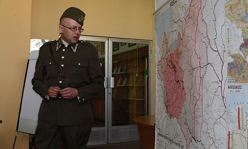 spotkanie_z_historykiem001.jpg