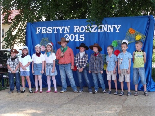 festyn_rodzinny_kije.JPG