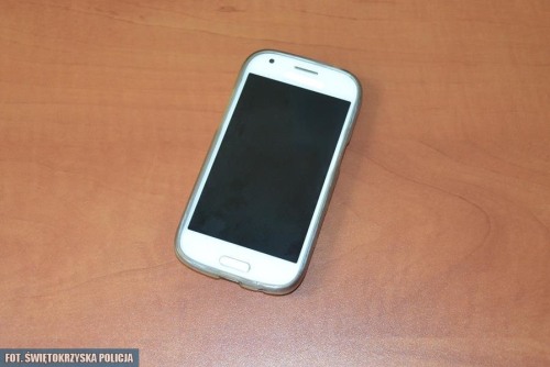 telefon.jpg