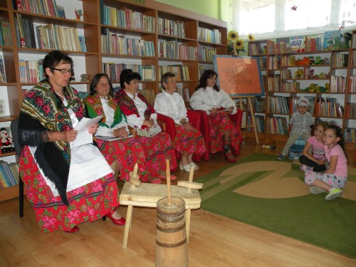 biblioteka_kola_gospodyn_pinczow004.jpg