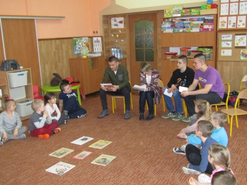 biblioteka_pinczow1.jpg