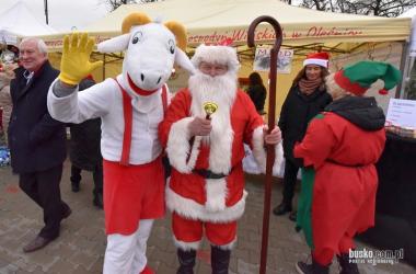 Koło Gospodyń Wiejskich Zborówek Nowy, Rada Miejsko-Gminna Pacanów oraz Burmistrz Krzysztof Eliasz zapraszają do udziału w II Jarmarku Bożonarodzeniowym w Pacanowie, który odbędzie się 7 grudnia 2025 roku od godziny 12:00 na parkingu miejskim przy Europejskim Centrum Bajki.