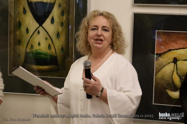 W Galerii Sztuki Hotelu Gromada w sobotę, 29 listopada, odbył się wernisaż jubileuszowej, trzydziestej wystawy, podczas którego zaprezentowano prace pięciu artystów związanych z Buskiem-Zdrojem. Spotkanie zgromadziło miłośników sztuki, tworząc przestrzeń do rozmów, wymiany doświadczeń i prezentacji lokalnej twórczości.