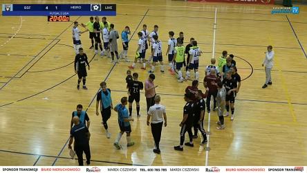 BSF Busko-Zdrój rozegrał kolejne domowe spotkanie z drużyną Heiro Rzeszów - dotychczasowym liderem rozgrywek w ramach 2. Ligi Futsalu. Spotkanie zakończyło się pewnym zwycięstwem gospodarzy 4:1 (2:1). Zapraszamy do obejrzenia zapisu Transmisji LIVE na naszym portalu.