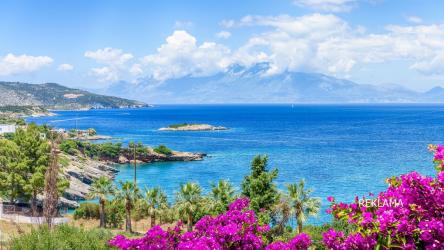 Grecja to od lat jeden z najchętniej wybieranych kierunków wakacyjnych - i trudno się dziwić. Blisko, tanio, słonecznie, smacznie i różnorodnie - Grecja zachwyci zarówno fanów turystycznych kurortów, jak i osoby szukające spokojnego miejsca na odpoczynek.