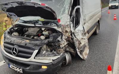 Dziś, 2 grudnia, około godziny 9:47 służby ratunkowe zostały wezwane do kolizji na drodze krajowej nr 73 w miejscowości Skorzów gmina Busko-Zdrój. 