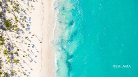 Grudzień wcale nie musi oznaczać mrozu, szarego nieba i czekania na święta z kubkiem herbaty pod kocem. Jeśli nie lubisz grudniowej atmosfery w Polsce, zawsze możesz wyrwać się z na egzotyczne wakacje. Zapraszamy na przegląd kierunków pełnych słońca, turkusowej wody i temperatur, które się absolutnie z zimą nie kojarzą.