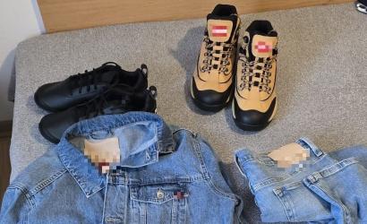 Czwartkowy wypadek w Siesławicach, w którym ucierpiał 63-letni mężczyzna, doprowadził do ujawnienia kolejnych przestępstw. Policja ustaliła, że karta płatnicza rannego została wykorzystana przez jego znajomego.