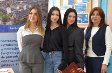 Mury Zespołu Szkół Ponadpodstawowych im. Mikołaja Kopernika w Busku-Zdroju w dn. 16.02.2026r. stały się przestrzenią inspirującej wymiany myśli między tradycją, a nowoczesnymi technologiami.