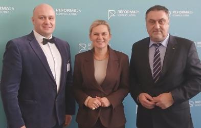 Ośrodek Szkolno-Wychowawczy im. Bohaterów Września 1939 roku w Broninie znalazł się w gronie placówek z województwa świętokrzyskiego wybranych do pilotażowego wdrażania rozwiązań Reformy Edukacji Kompas Jutra, która ma stopniowo wchodzić do szkół od września 2026 roku. W sumie w regionie do projektu zakwalifikowano 12 szkół.