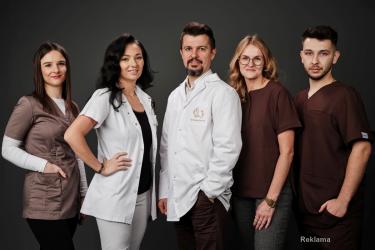 W samym centrum uzdrowiskowego miasta Busko-Zdrój od 2020 roku działa Gabinet Medycyny Estetycznej i Anti-Aging lek. Mateusza Wtorka na ul. Kościuszki 50a - miejsce stworzone z myślą o osobach, które chcą wyglądać świeżo, naturalnie i czuć się dobrze we własnej skórze.