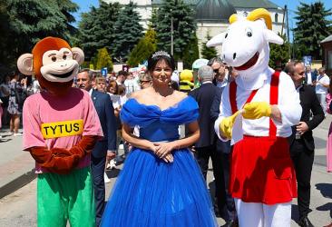 Kolorowe stroje, kreatywne pomysły i wspólna zabawa - Pacanów ponownie stanie się stolicą dziecięcej wyobraźni. Organizatorzy zapraszają wszystkich miłośników bajek do udziału w Bajkowym Korowodzie, który tradycyjnie otworzy Festiwal Kultury Dziecięcej.