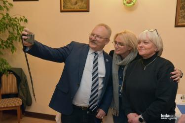 W Pensjonacie Sanato w Busku-Zdroju odbyło się otwarte spotkanie z udziałem parlamentarzystów: Marka Jakubiaka oraz Mariusza  Goska. Wydarzenie zostało zorganizowane przez Klub Gazety Polskiej w Busku-Zdroju.