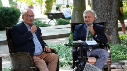 2 lipca, w ramach Międzynarodowego Festiwalu Muzycznego im. Krystyny Jamroz, odbyła się Kawiarenka Festiwalowa, której gościem był Serhij Burko - kierownik artystyczny orkiestry Wirtuozi Lwowa i Zasłużony Działacz Sztuk Ukrainy. Rozmowę poprowadził dyrektor artystyczny festiwalu, Artur Jaroń.