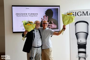W sobotnie popołudnie, 11 lipca, w Buskiej Galerii Sztuki Willa Polonia odbył się wernisaż wystawy Męskie rozmowy - fotografowie autorstwa Zbigniewa Furmana. Ekspozycja prezentuje portrety najwybitniejszych polskich fotografów i stanowi wyjątkową opowieść o ludziach, którzy od lat dokumentują historię, kulturę oraz codzienność.