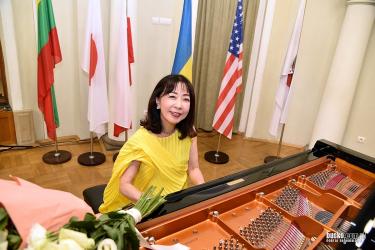 Dwa recitale, dwie artystyczne osobowości i jeden wspólny mianownik - muzyka najwyższej próby. Podczas kolejnego koncertu XXXI Międzynarodowego Festiwalu Lato z Chopinem im. Barbary Hesse-Bukowskiej w Busku-Zdroju publiczność miała okazję wysłuchać wybitnych pianistek Shoko Kusuhara oraz Šviesė Čėpliauskaitė.
