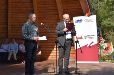 Dziady Adama Mickiewicza będą bohaterem tegorocznego Narodowego Czytania w Busku-Zdroju. W sobotę, 5 września, mieszkańcy, kuracjusze i goście spotkają się w Muszli koncertowej Parku Zdrojowego, by wspólnie sięgnąć po jeden z najważniejszych utworów polskiej literatury. Początek wydarzenia o godz. 11.