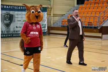 Jubileusz 10-lecia działalności klubu Handbalove Busko stał się okazją do sportowego święta i wspólnego spotkania środowiska piłki ręcznej. Z tej okazji rozegrany został Mecz Przyjaźni z drużyną Master Handball Kielce.